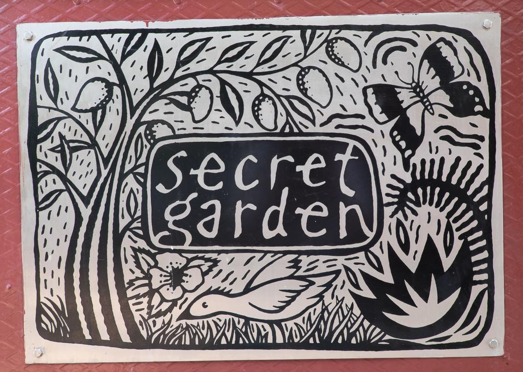 Secret Garden, A Boutique Hotel Kochi Bagian luar foto