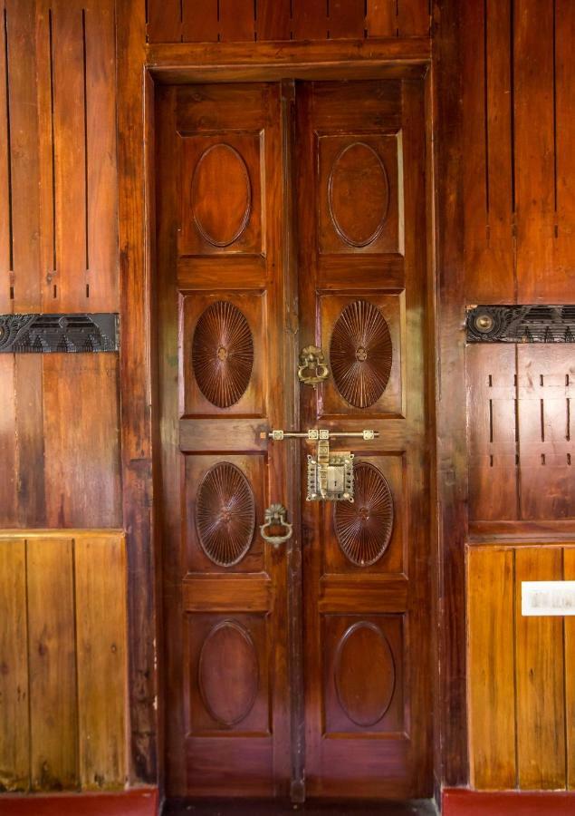 Secret Garden, A Boutique Hotel Kochi Bagian luar foto